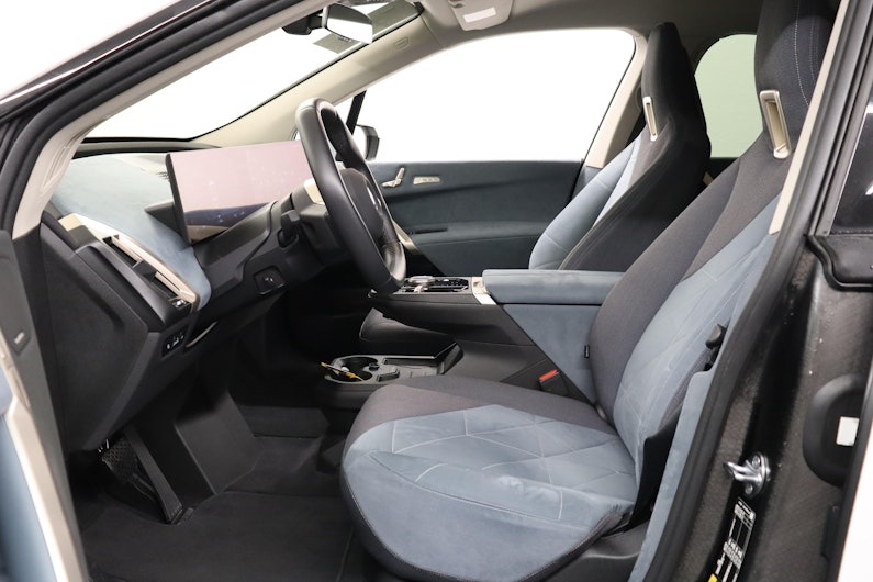 Vehicle image BMW iX