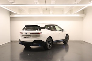 Vehicle image BMW iX xDrive50