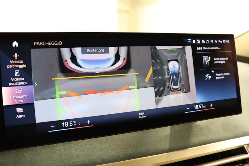 Vehicle image BMW iX