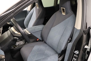 Vehicle image BMW iX xDrive50