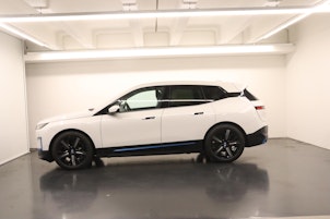 Vehicle image BMW iX xDrive50