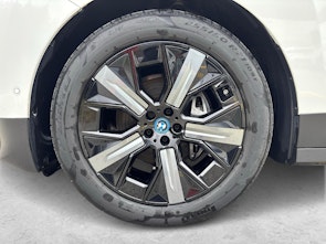 Vehicle image BMW iX xDrive50