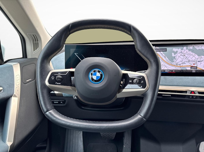 Vehicle image BMW iX