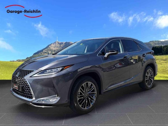 First vehicle image First vehicle image