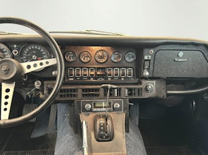 Vehicle image JAGUAR Series 3 V12