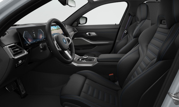 BMW 330e xDrive Touring 3