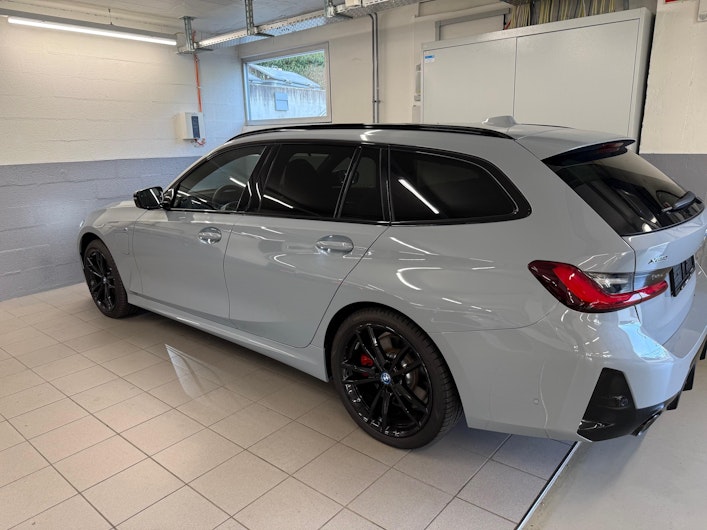 Vehicle image BMW 3 SERIES