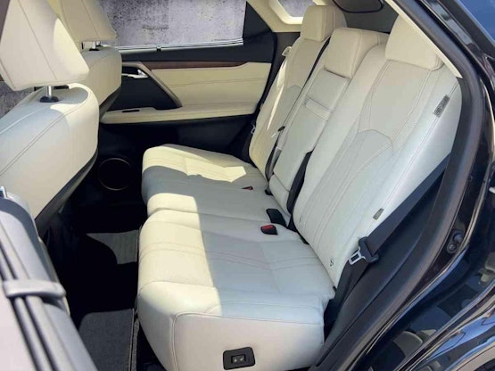 Vehicle image 9 Vehicle image 9