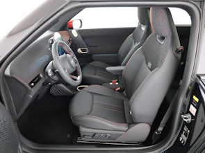 Vehicle image MINI Mini J01 Cooper E