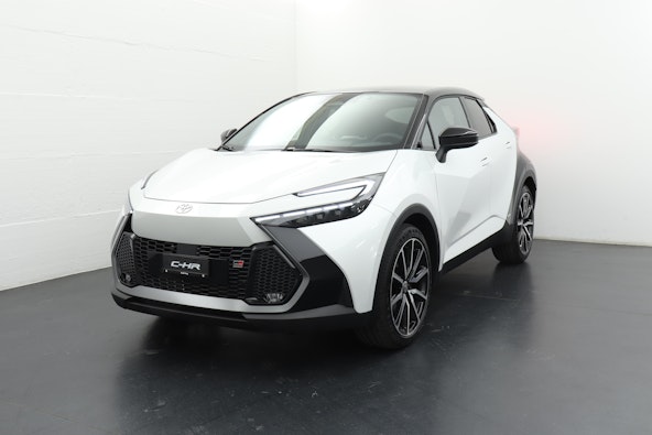 First vehicle image