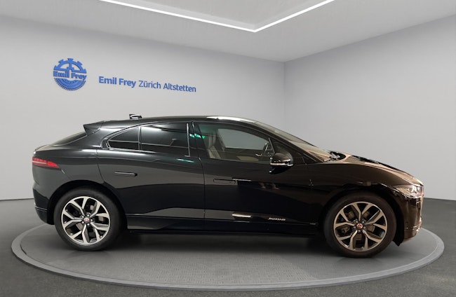 Vehicle image 4 Vehicle image 4