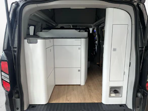 https://vehicle.imgix.net/3582864/205eed9e-9a28-4a87-9b73-a063e7ea66b1.jpg