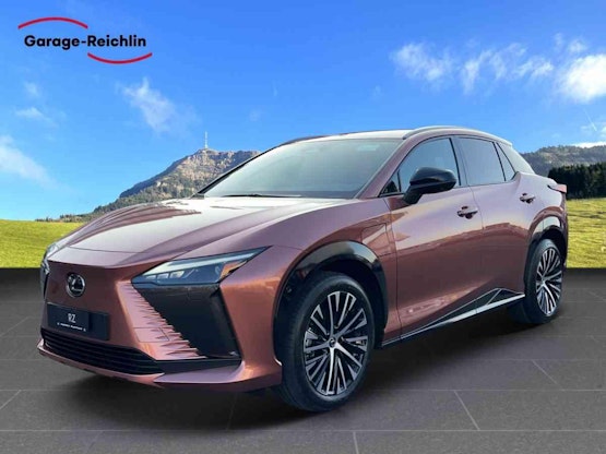 First vehicle image