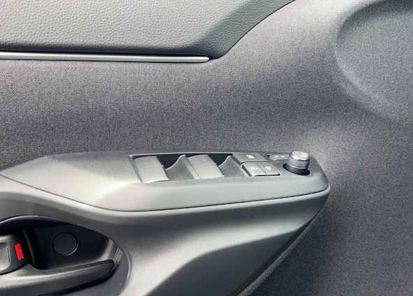 Vehicle image 29 Vehicle image 29