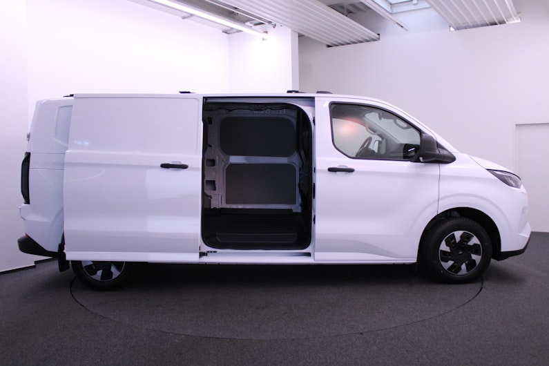 Vehicle image FORD TRANSIT CUSTOM