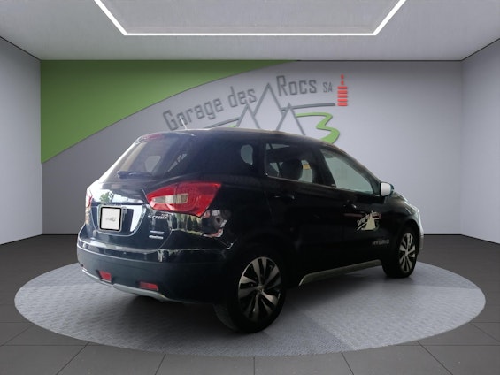 Vehicle image 4