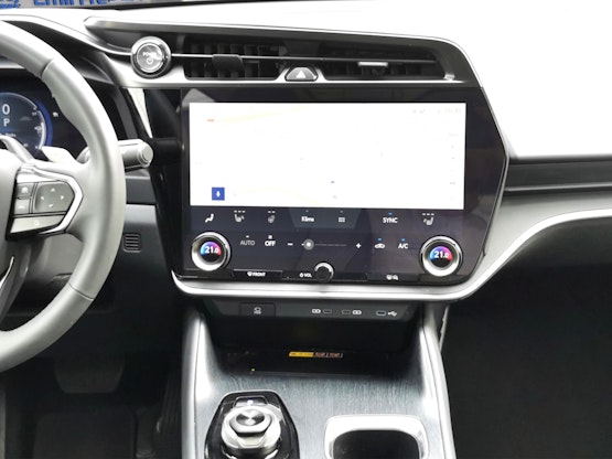 Vehicle image 16 Vehicle image 16