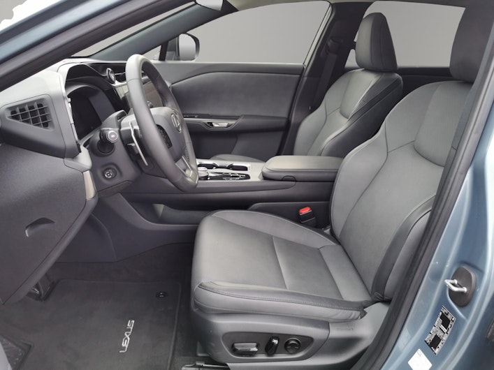 Vehicle image LEXUS RZ