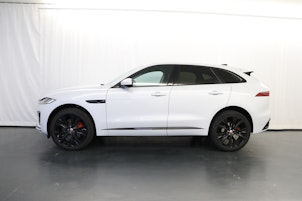 Vehicle image JAGUAR F-Pace 3.0 I6 R-Dynamic HSE AWD