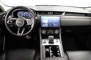 Vehicle image JAGUAR F-Pace 3.0 I6 R-Dynamic HSE AWD