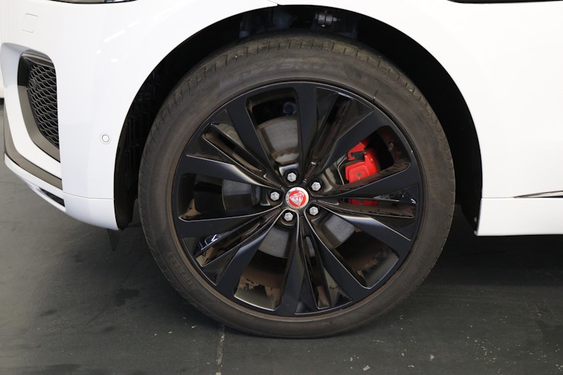 Vehicle image JAGUAR F-PACE