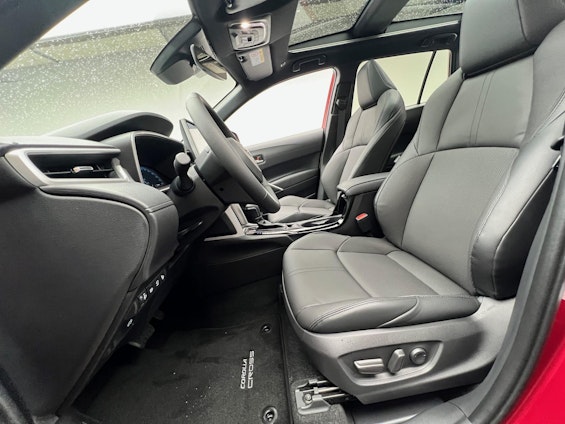 Vehicle image 6