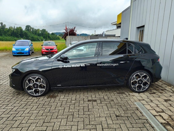 Vehicle image 3 Vehicle image 3