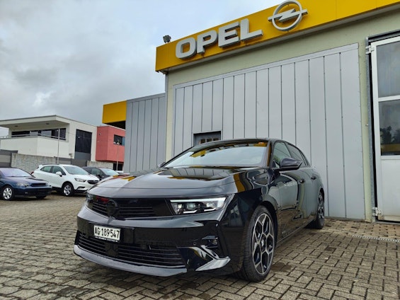 First vehicle image First vehicle image