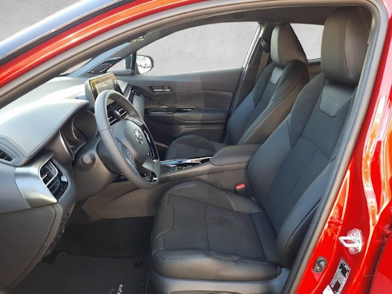 Vehicle image 4 Vehicle image 4