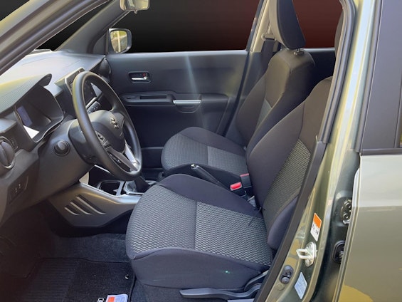 Vehicle image 21