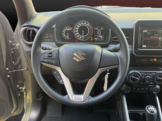 Vehicle image 22
