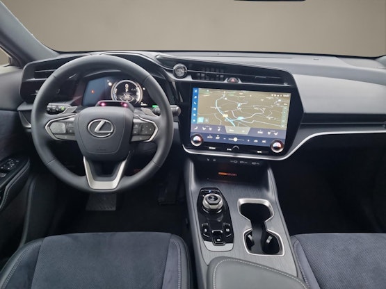 Vehicle image 10