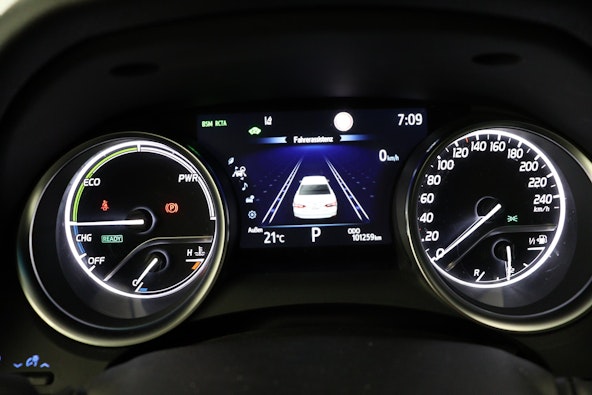 Vehicle image 15