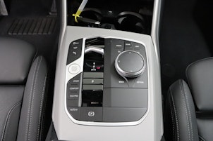 Vehicle image BMW 320d xDrive SAG Touring