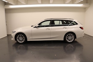 Vehicle image BMW 320d xDrive SAG Touring
