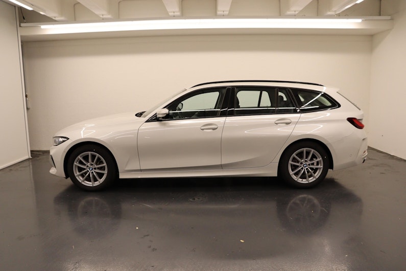 Vehicle image BMW 3 SERIES