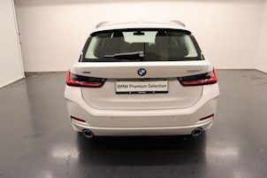 Vehicle image BMW 320d xDrive SAG Touring