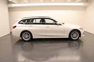 Vehicle image BMW 320d xDrive SAG Touring