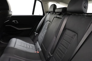 Vehicle image BMW 320d xDrive SAG Touring