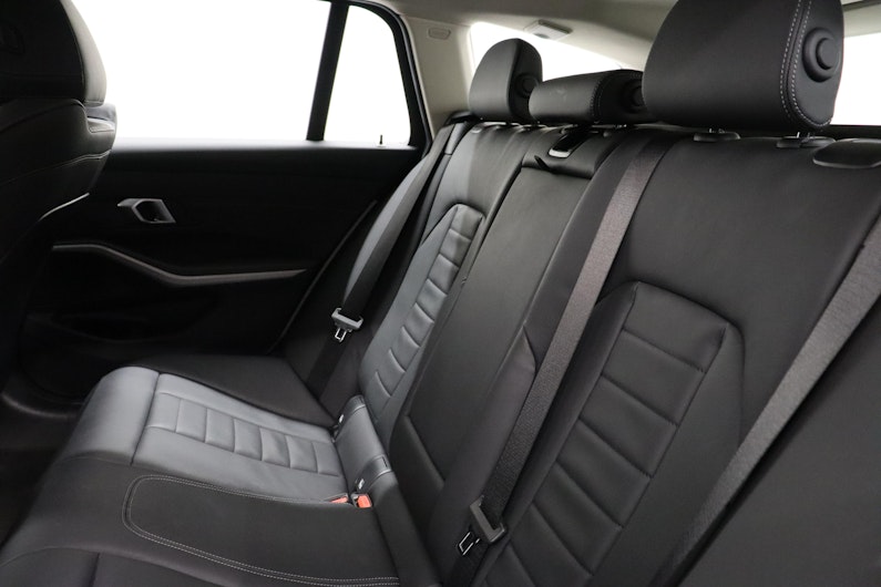 Vehicle image BMW 3 SERIES