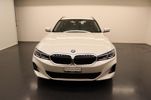 Vehicle image BMW 320d xDrive SAG Touring