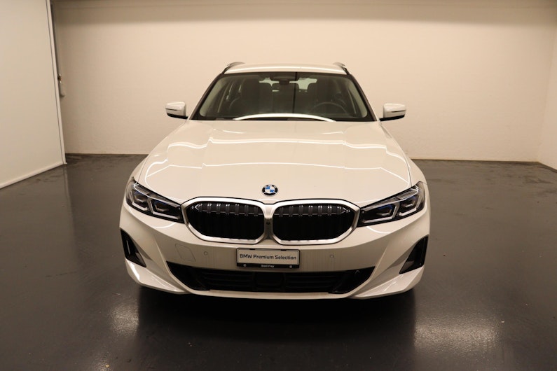 Vehicle image BMW 3 SERIES