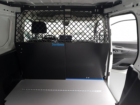 Vehicle image 11 Vehicle image 11