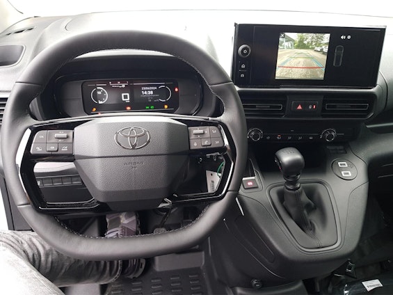 Vehicle image 6 Vehicle image 6