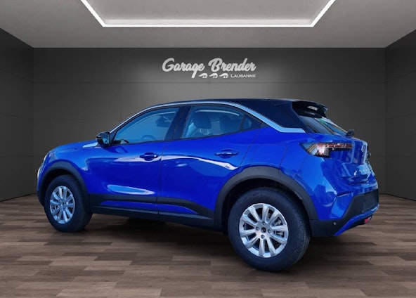 Vehicle image 4 Vehicle image 4