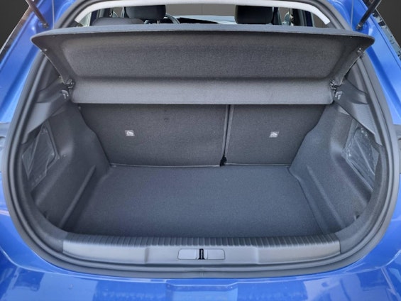 Vehicle image 5 Vehicle image 5