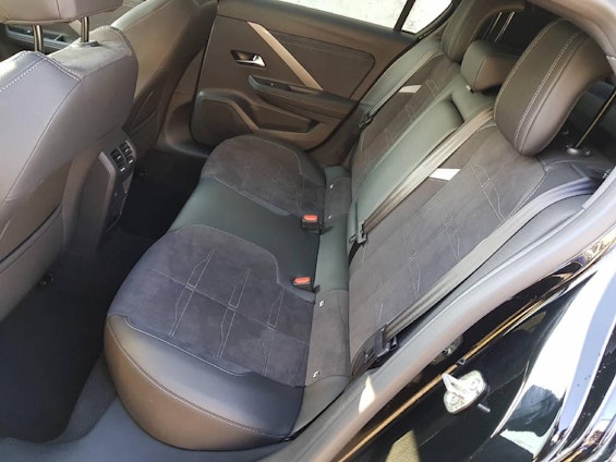 Vehicle image 15 Vehicle image 15