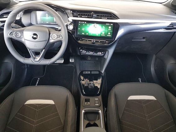 Vehicle image 4 Vehicle image 4