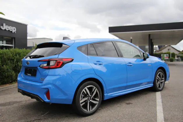 Subaru Impreza 2.0i e-Boxer Luxury