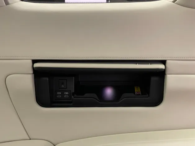 Lexus LM 350h VIP